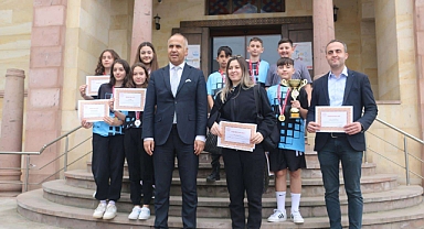 Badminton branşında il birincisi oldu