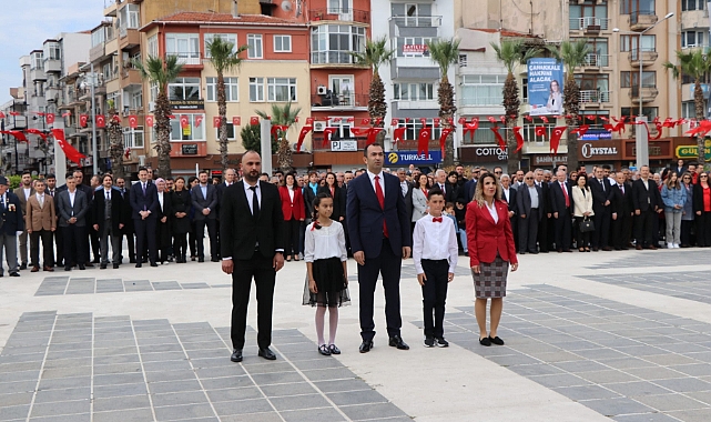 Cumhuriyet Meydanı&#039;nda 23 Nisan töreni