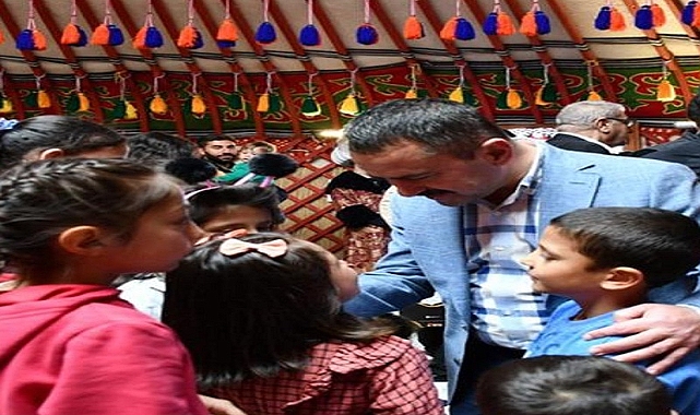 Vali Aktaş&#039;tan 23 Nisan mesajı