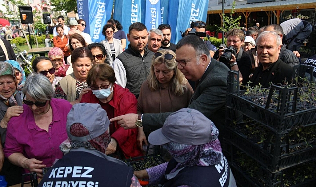 Başkan Arslan vatandaşlara ata tohumu dağıttı