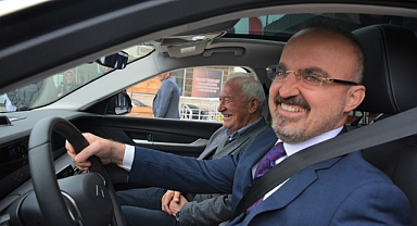 Lapseki'de TOGG'a yoğun ilgi