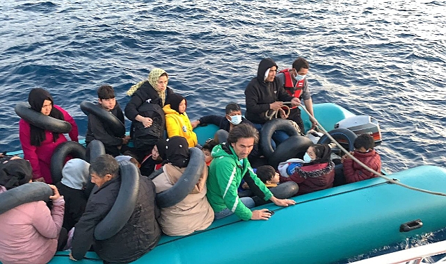 27 kaçak göçmen ölümden döndü