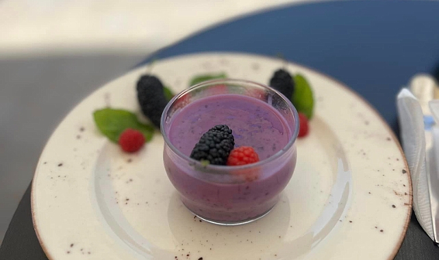 Muhtar Göçoğlu’ndan mor sütlaç paylaşımı