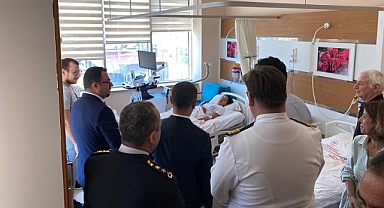 Sağlık çalışanlarına ve hastalara bayram ziyareti