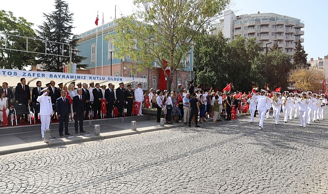 Çanakkale&#039;de Zafer Bayramı coşkusu