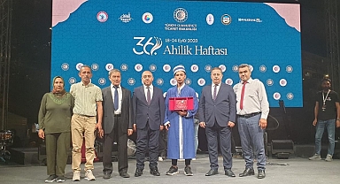 Yılın kalfası Levent Çakmak’a ödülü takdim edildi