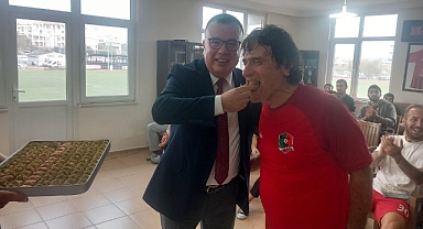 Başkan Birol Arslan'dan tatlı ikramı