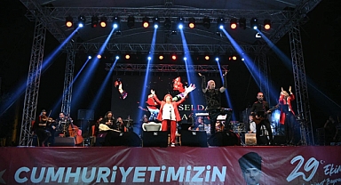 Kepez'de 100. Yıl coşkusu