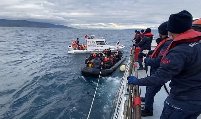 Ayvacık&#039;ta 66 kaçak göçmen yakalandı