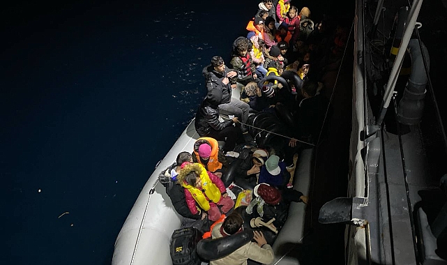 Ayvacık&#039;ta 80 kaçak göçmen yakalandı