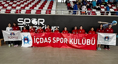 Başarılı yüzücüler 40 madalya kazandı