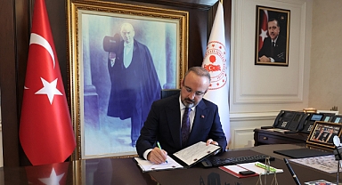 Bülent Turan; "Yeni yılınız kutlu, tüm umutlarınız gerçek olsun"