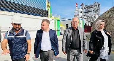 Ezine OSB'de fabrika bacaları tütüyor