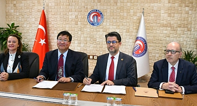 Kuzey Çin Bilim ve Teknoloji Enstitüsü'nden ÇOMÜ'ye akademik iş birliği ziyareti