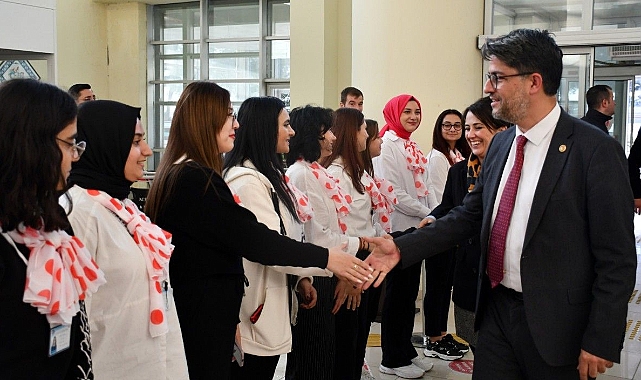 Rektör Erenoğlu, öğrencilerle buluştu