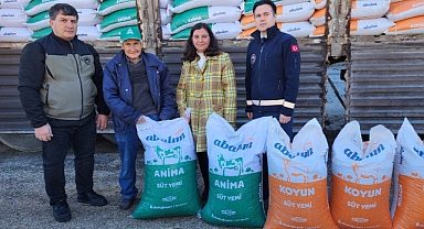 Yangın bölgesinde üreticilere yem desteği