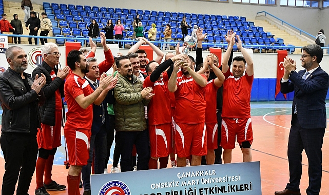 100. Yıl Rektörlük Futbol Turnuvası&#039;nda kupa coşkusu