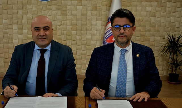 ÇOMÜ ve Avec Hotel arasında protokol imzalandı