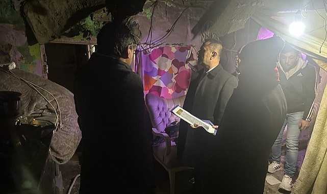 Çanakkale Valiliği&#039;nden evi yanan aileye destek