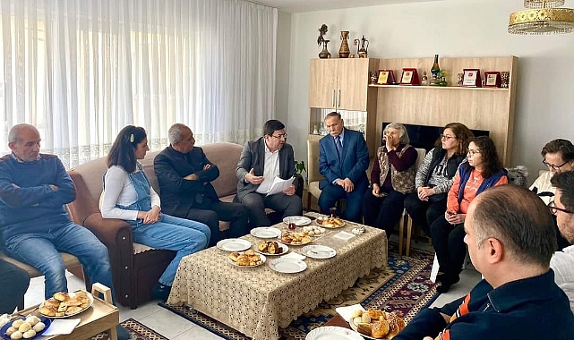 CHP&#039;li Erkek&#039;ten ev ziyaretleri