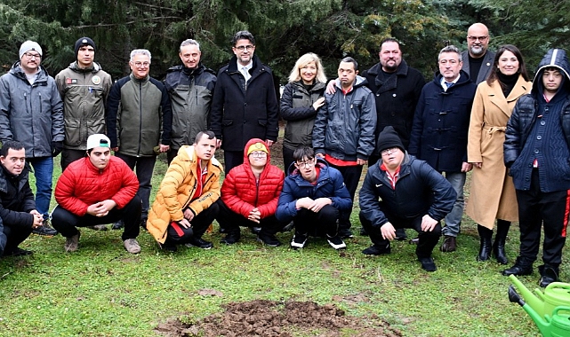 ÇOMÜ&#039;de fidan diktiler