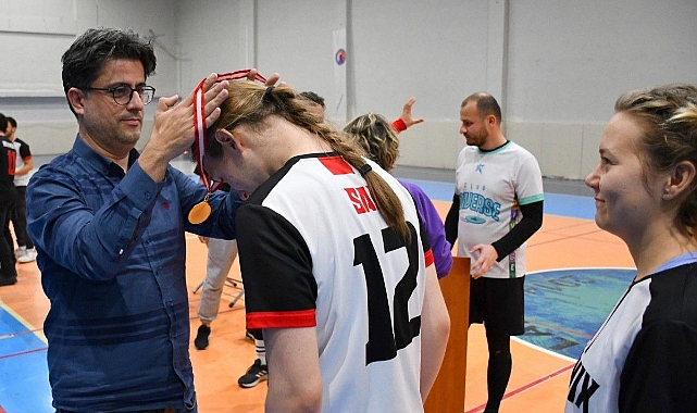 ÇOMÜ&#039;de Frizbi Salon Şampiyonası heyecanı!