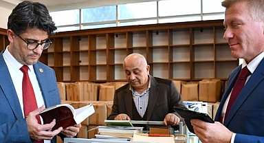 ÇOMÜ Kütüphanesine 22 bin adet kitap bağışlandı