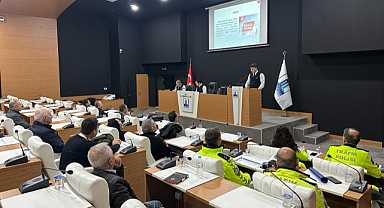 Emniyet kemerinin önemi anlatılacak