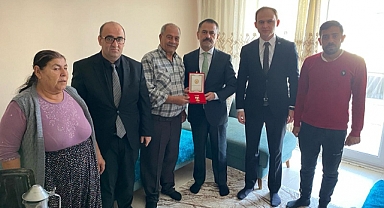 Kıbrıs Gazisine Madalya ve Beratı tevcih edildi