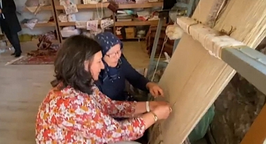 Türkarslan, emekçi kadınlarla halı dokudu