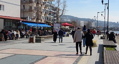 Çanakkale'de yaşlı nüfusu 94 bin 177 kişi oldu
