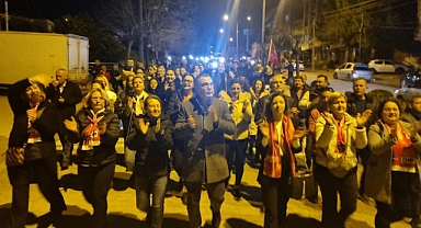 Cumhuriyet Mahallesi Cumhuriyet Halk Partisi adayına destek verdi