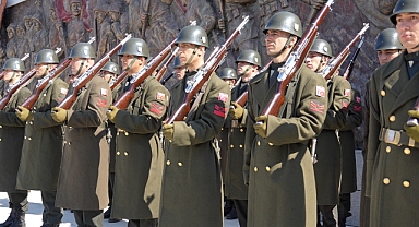 Şehitler Abidesi'nde 18 Mart tören provası gerçekleştirildi