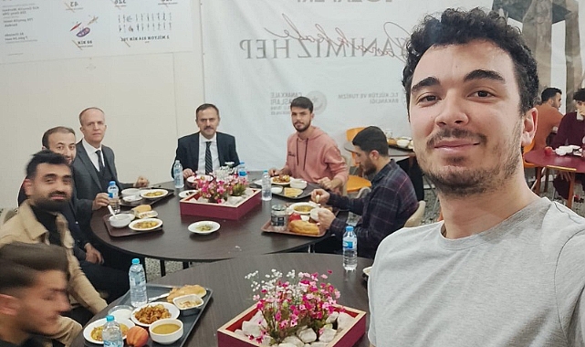 Vaki Aktaş öğrencilerle birlikte iftar yaptı