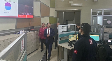 Vali Aktaş'tan 112 Acil Çağrı Merkezi'nde inceleme