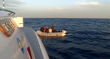 Ayvacık açıklarında 14 kaçak göçmen yakalandı