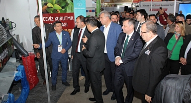 Biga Türkiye Ceviz ve Badem Fuarı ziyaretçilerini ağırlıyor