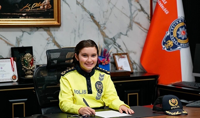 Çanakkale&#039;de İl Emniyet Müdürü Arıcı koltuğunu Bade Nehir’e devretti!