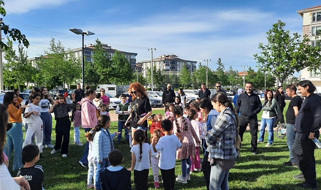 Mahallelerde Tahta At Çocuk Şenliği coşkusu