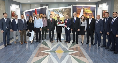 Turizmcilerden Vali Aktaş'a ziyaret