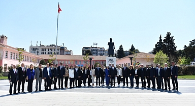Yeni Meclis ilk toplantısını gerçekleştirdi
