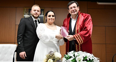 Başkan Erkek ilk nikahını kıydı