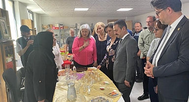 ÇOMÜ'de Cam Atölyesi açıldı