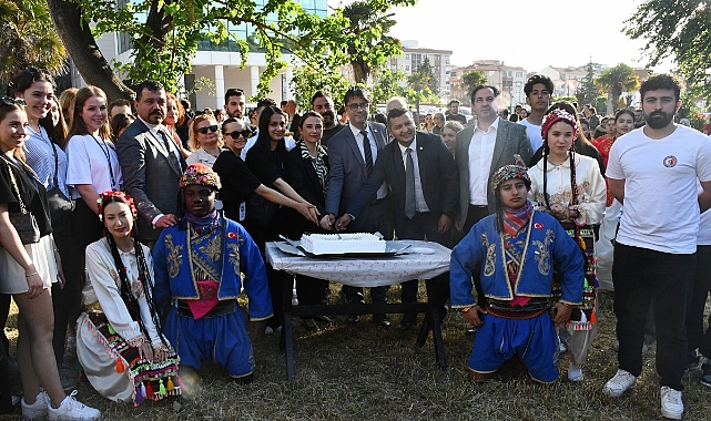 ÇOMÜ Geleneksel Bahar Şenlikleri açılış töreni gerçekleşti