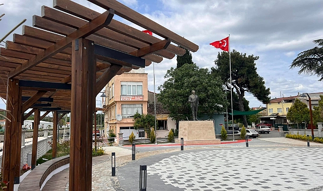 Ezine&#039;de Zübeyde Hanım Meydanı yenilendi