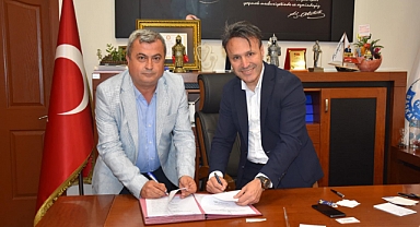 Gelibolu Belediyesi'nde sözleşme sevinci!