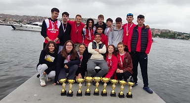 Genç kürekçilerden önemli başarı