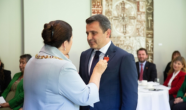 İsmail Kaşdemir&#039;e Yeni Zelanda Liyakat Nişanı verildi