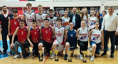 Kupalarını aldılar