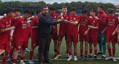 Lapsekispor U15 Ligi'ni birinci tamamladı